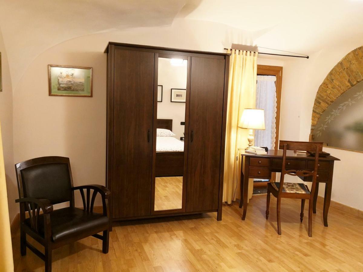 Villa L' Arcata a Montesanto Napoli Esterno foto